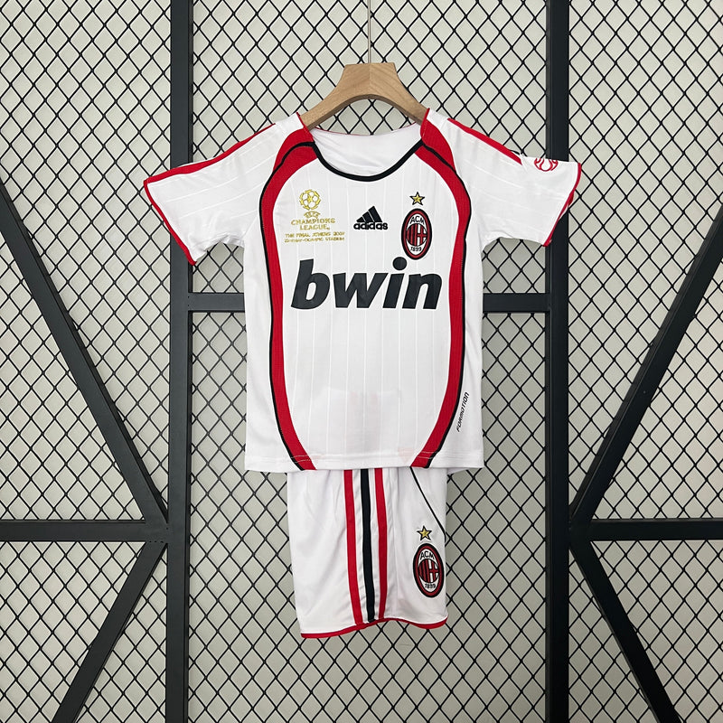 CAMISETA MILAN II 06/07 EDICIÓN LIMITADA CHAMPNHIONS LEAGUE CONJUNTO INFANTIL (RETRO)